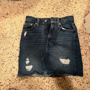 Levi’s denim skirt